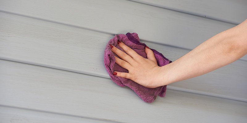 Four Easy Tips to Maintain Vinyl Siding